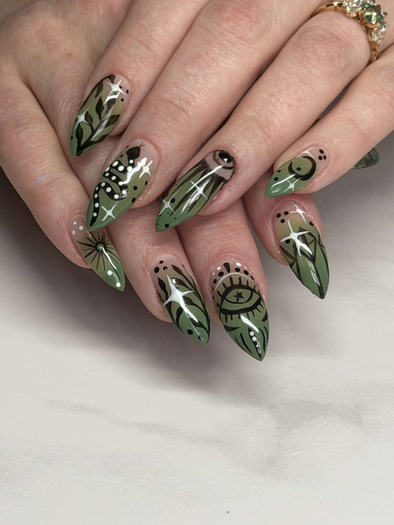 Dark and Darling Nailz nail photo 5